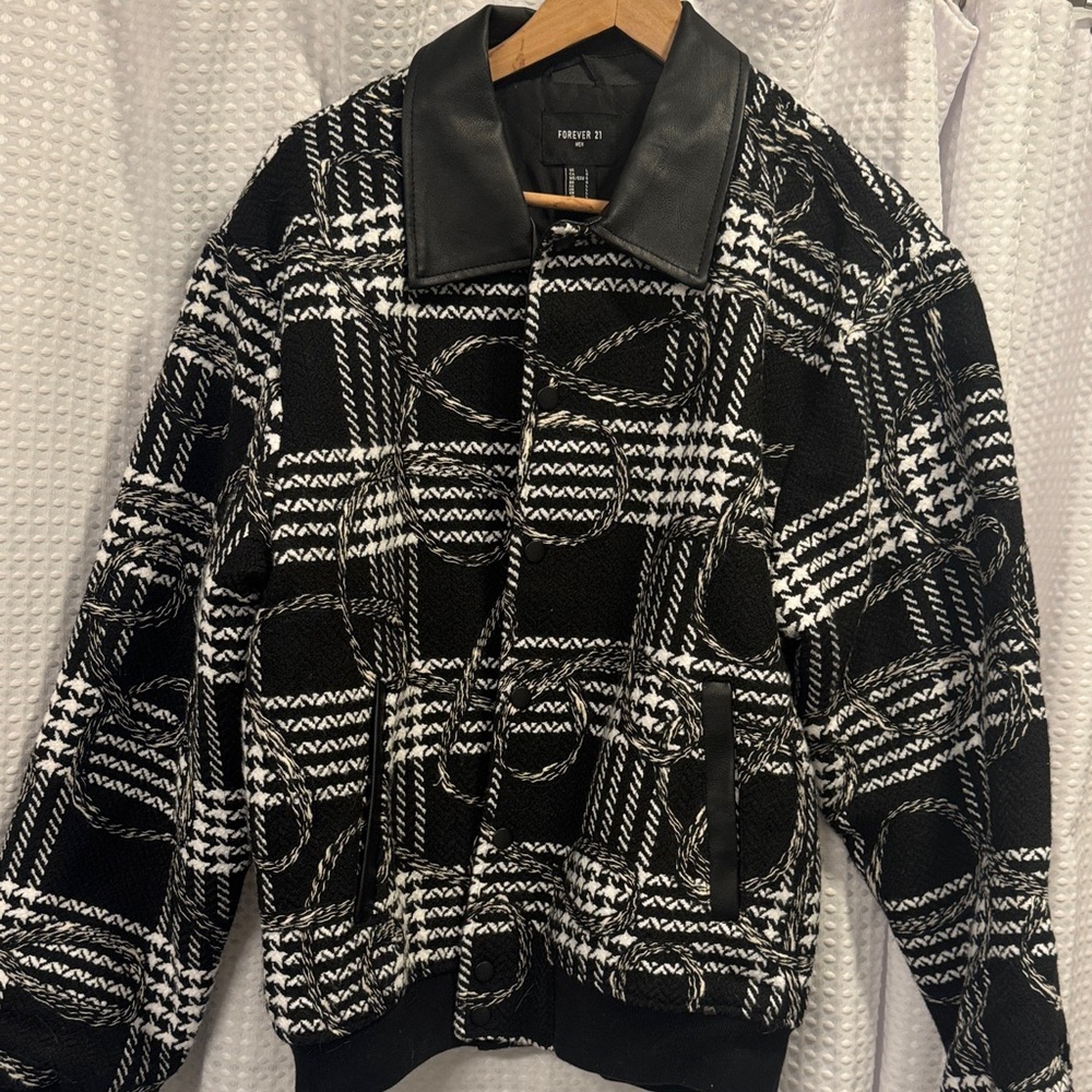 Forever 21 NWT Men's Black Quilted Jacket